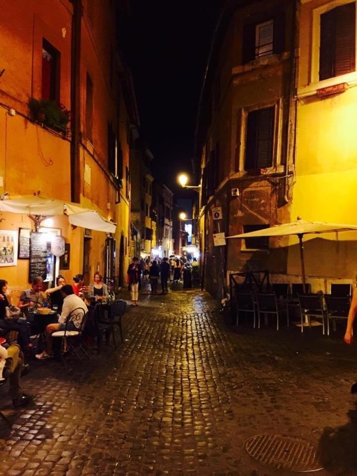 B&B Trastevere Il Vicolo Rome Luaran gambar
